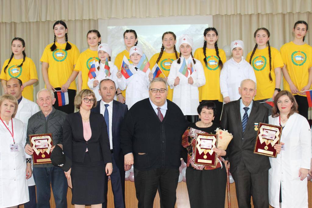 Церемония открытия Года педагога и наставника в РГБОУ «Карачаево-Черкесском медицинском колледже»