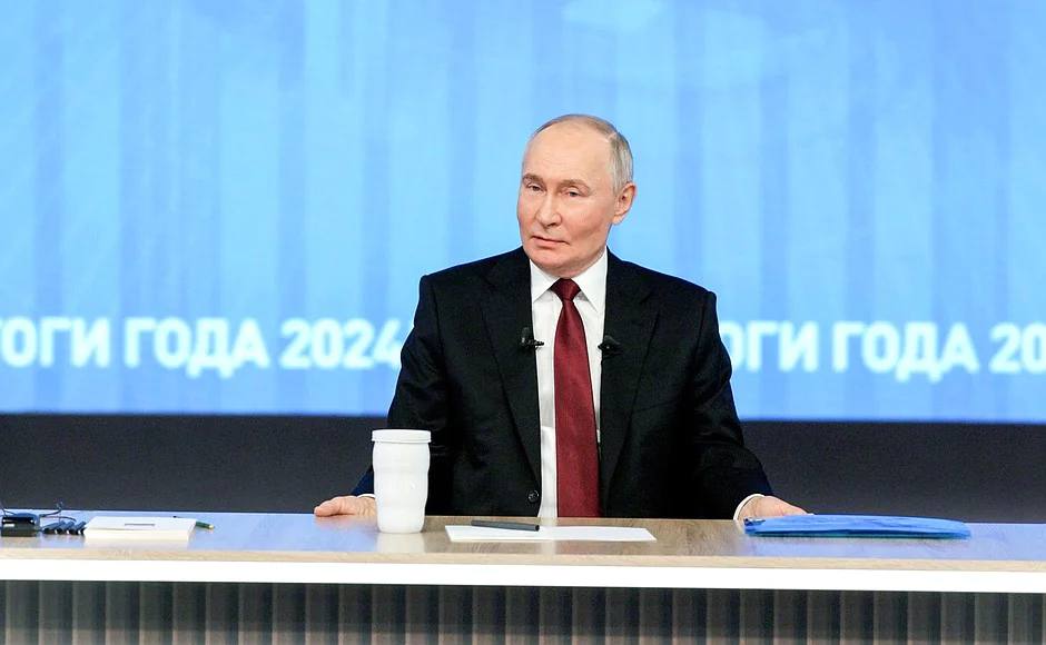 Вопрос мигрантов является острым для России. Необходимо ужесточать требования к мигрантам, чтобы они уважали страну, в которой проживают, заявил Владимир Путин